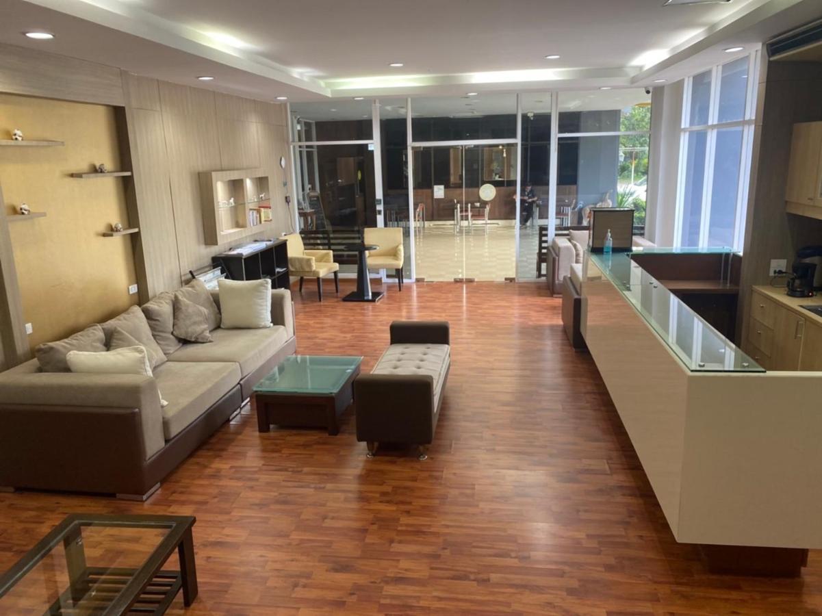 The Park 304 Executive Serviced Apartment Si Maha Phot Zewnętrze zdjęcie