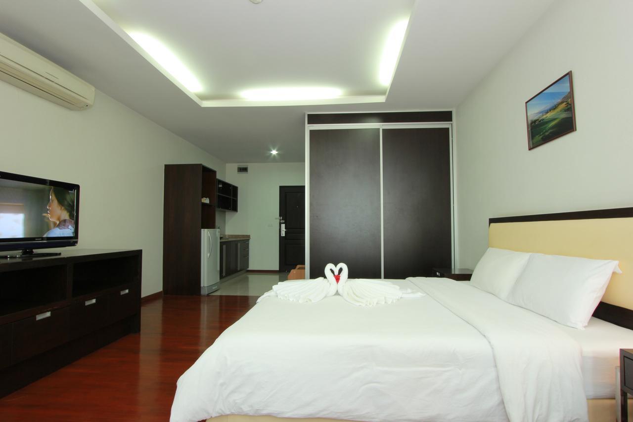 The Park 304 Executive Serviced Apartment Si Maha Phot Zewnętrze zdjęcie