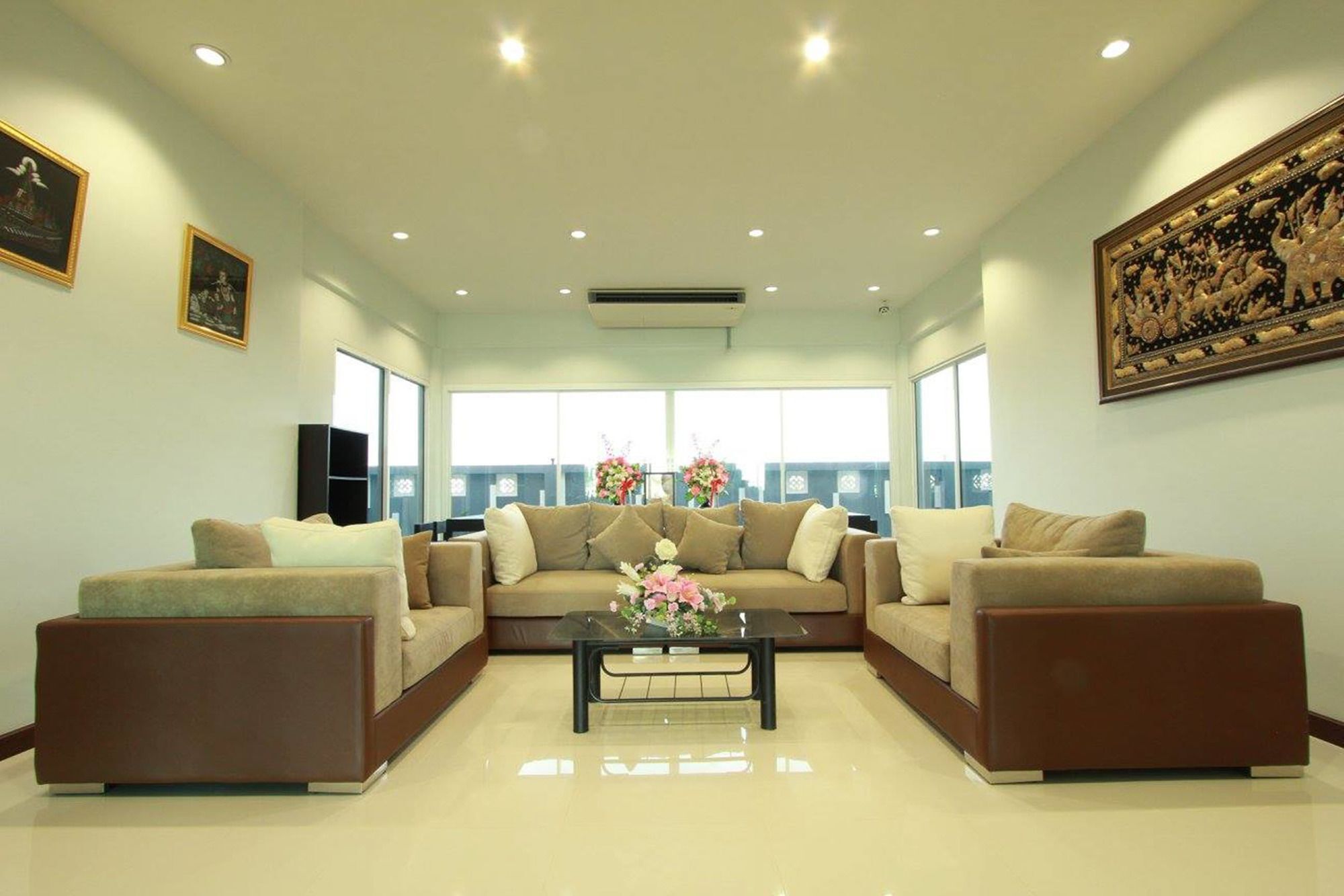The Park 304 Executive Serviced Apartment Si Maha Phot Zewnętrze zdjęcie